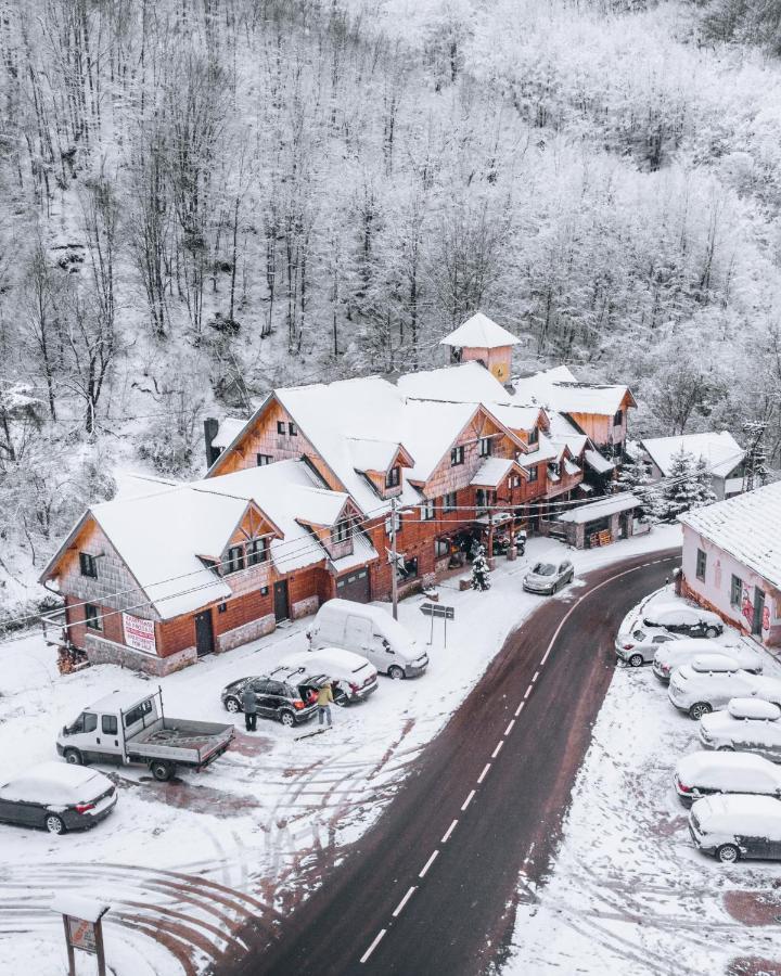 Apartman Pustolov - Stara Planina Crni Vrh Esterno foto